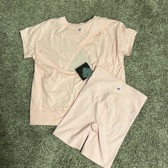 Cycle house pink workout set - Picture 5 of 6